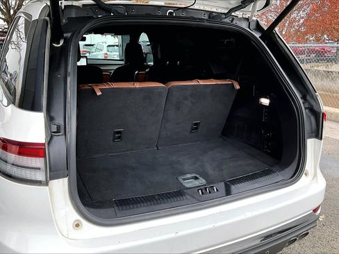 Used 2022 Lincoln Aviator Reserve w/ Elements Package Plus image 37