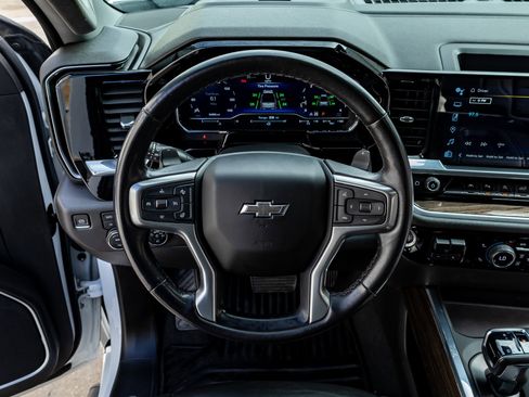 Used 2022 Chevrolet Silverado 1500 LT Trail Boss w/ LT Trail Boss Premium Package image 16