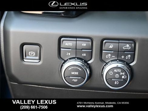 Used 2024 GMC Sierra 1500 Denali Ultimate AWD/4WD image 18