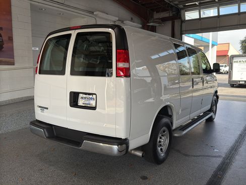 Used 2024 Chevrolet Express 2500 w/ Driver Convenience Package image 11