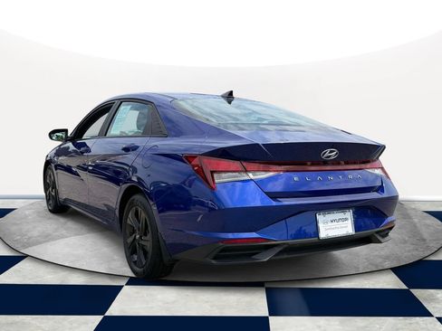 Used 2023 Hyundai Elantra SEL FWD image 5