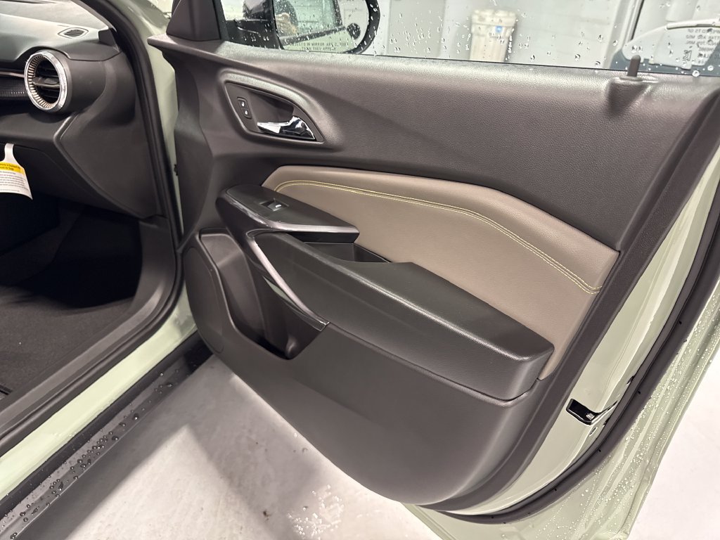 New 2026 Chevrolet Trax ACTIV w/ Driver Confidence Package FWD image 31