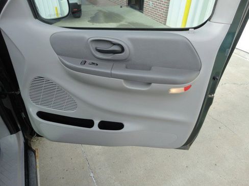 Used 2001 Ford F150 XLT image 15