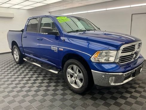 Used 2019 RAM 1500 Big Horn AWD/4WD image 3