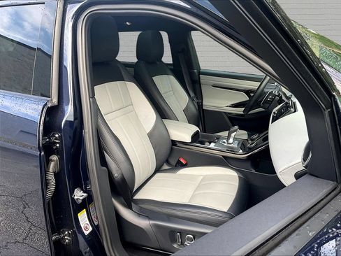 Used 2022 Land Rover Range Rover Evoque R-Dynamic S AWD/4WD image 25