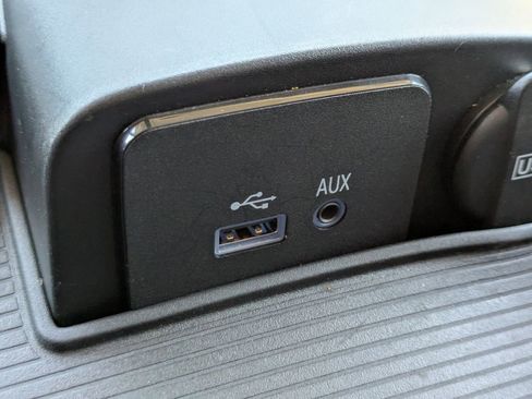 Used 2017 RAM 1500 Laramie Longhorn image 24