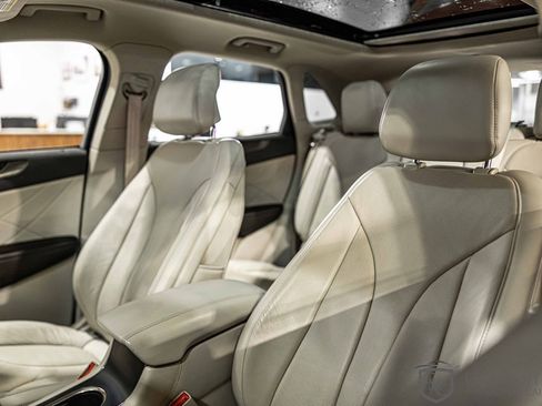 Used 2018 Lincoln MKC Reserve w/ Lincoln MKC Climate Package image 19