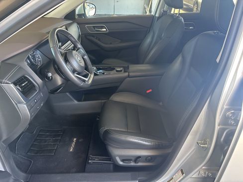 Used 2021 Nissan Rogue SL image 12