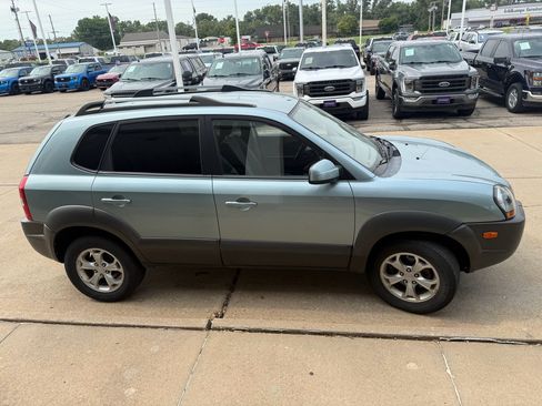 Used 2009 Hyundai Tucson SE AWD/4WD image 8