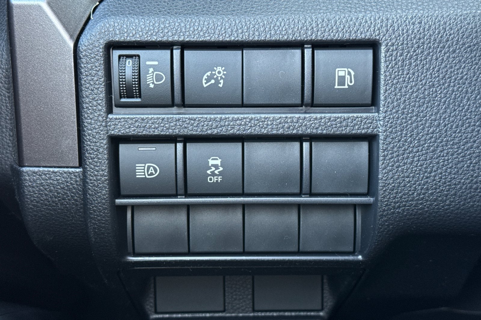 New 2026 Toyota 4Runner SR5 AWD/4WD image 30