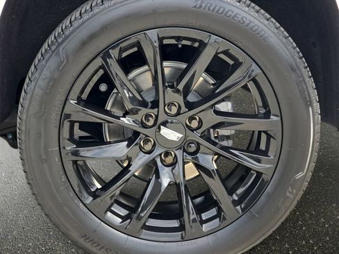 Used 2024 Cadillac Escalade ESV Sport Platinum w/ LPO, ONYX Package AWD/4WD image 39