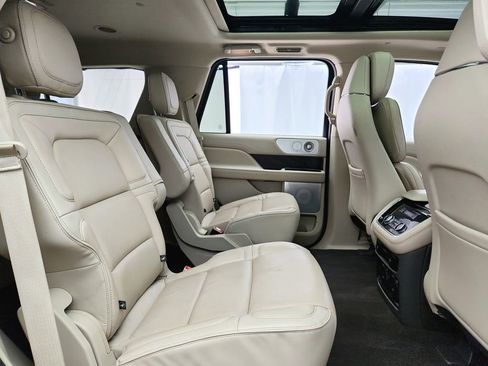 Used 2019 Lincoln Navigator Reserve w/ Cargo Package AWD/4WD image 37