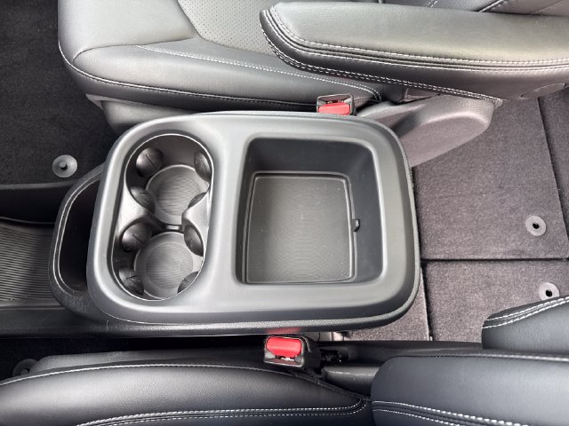 New 2025 Chrysler Pacifica Select AWD/4WD image 26