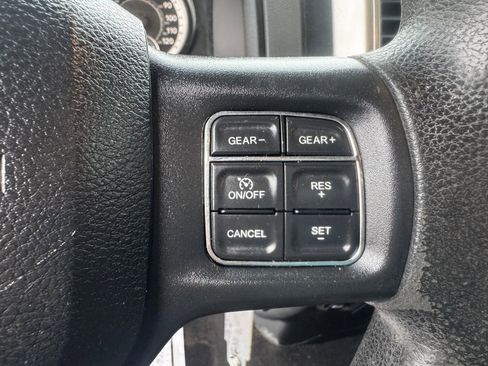 Used 2017 RAM 1500 Classic SLT RWD image 14