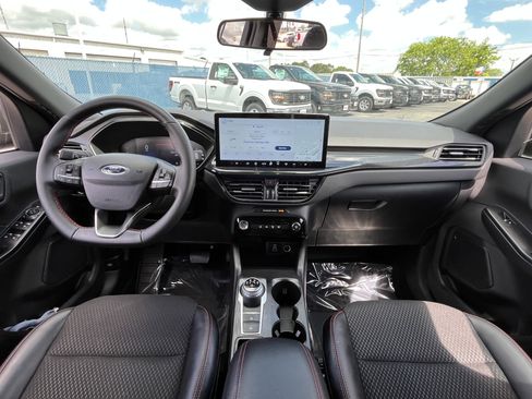 Used 2025 Ford Escape ST-Line w/ Tech Pack #1 image 32