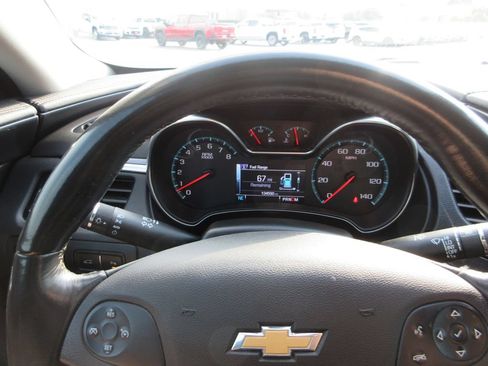 Used 2018 Chevrolet Impala Premier FWD image 29