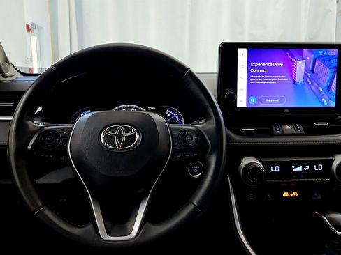 Used 2023 Toyota RAV4 XLE Premium AWD/4WD image 28