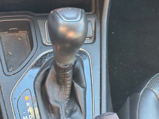 Used 2019 Jeep Cherokee Limited FWD image 19