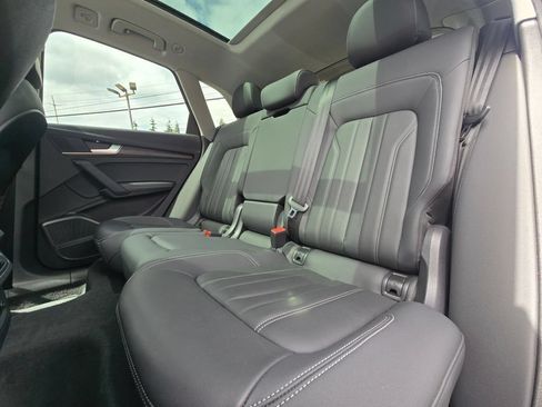 Used 2022 Audi Q5 2.0T Premium Plus w/ Premium Plus Package AWD/4WD image 17