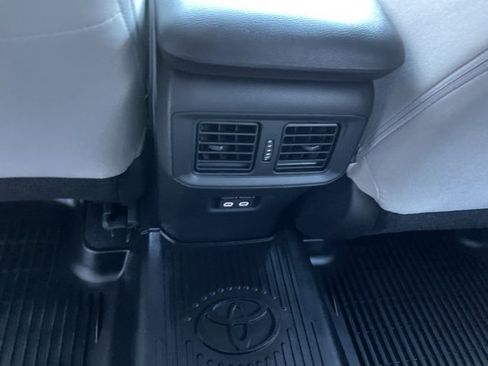 Used 2025 Toyota RAV4 XLE image 13