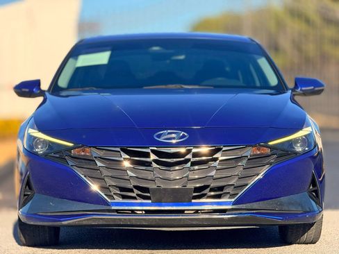 Used 2021 Hyundai Elantra SEL w/ Convenience + Premium Package image 3