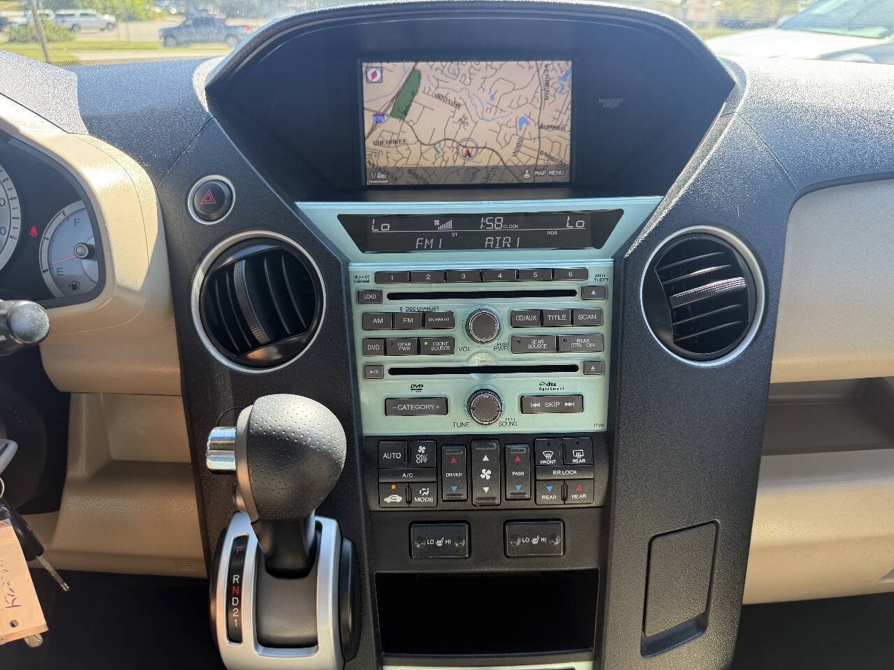Used 2011 Honda Pilot Touring image 18