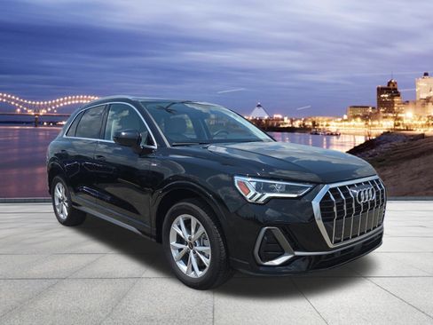 Used 2025 Audi Q3 2.0T Premium w/ Convenience Package AWD/4WD image 4