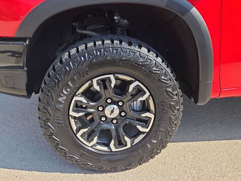 Used 2026 Chevrolet Silverado 1500 ZR2 AWD/4WD image 12
