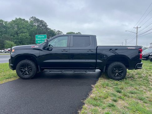 Used 2021 Chevrolet Silverado 1500 Custom Trail Boss AWD/4WD image 2