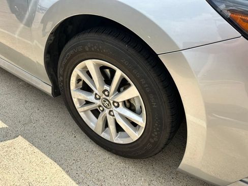 Used 2025 Toyota Camry LE FWD image 5