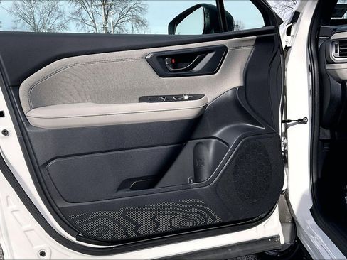 Certified 2025 Subaru Forester Premium image 20