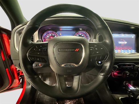 Used 2019 Dodge Charger R/T image 12