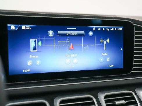 Used 2024 Mercedes-Benz GLS 63 AMG 4MATIC image 28