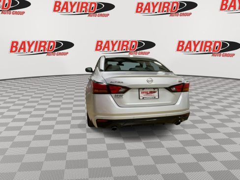 Used 2024 Nissan Altima 2.5 SR FWD image 7