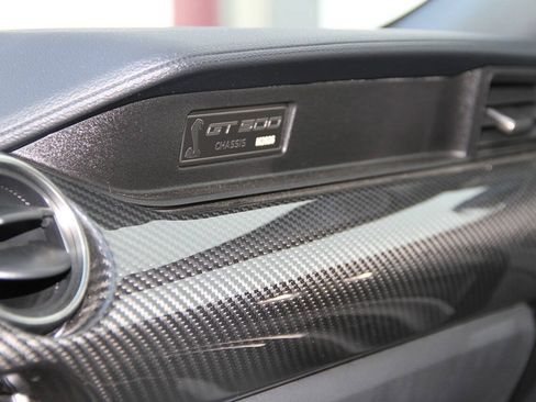 Used 2021 Ford Mustang Shelby GT500 w/ Carbon Fiber Track Pack RWD image 36