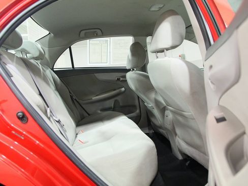 Used 2010 Toyota Corolla LE FWD image 22
