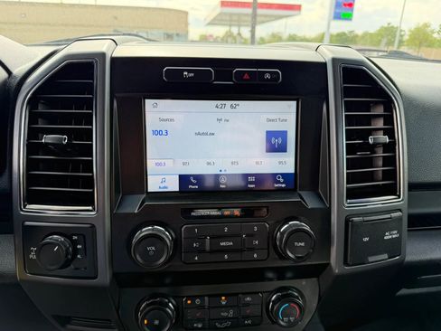 Used 2019 Ford F150 XLT w/ Equipment Group 302A Luxury AWD/4WD image 17