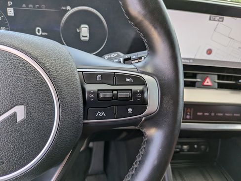 Certified 2025 Kia Sportage SX image 32