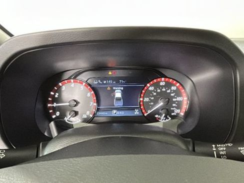 Used 2025 Nissan Frontier PRO-4X AWD/4WD image 17