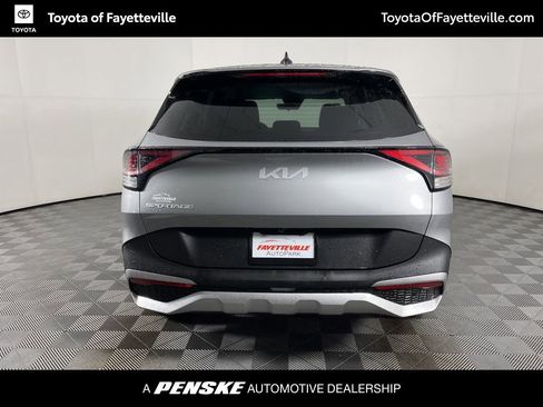 Used 2025 Kia Sportage LX image 9