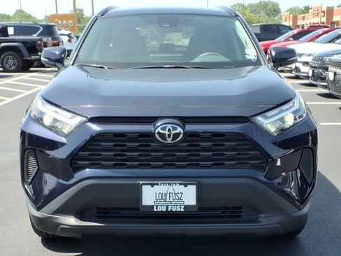 Used 2025 Toyota RAV4 XLE AWD/4WD image 31