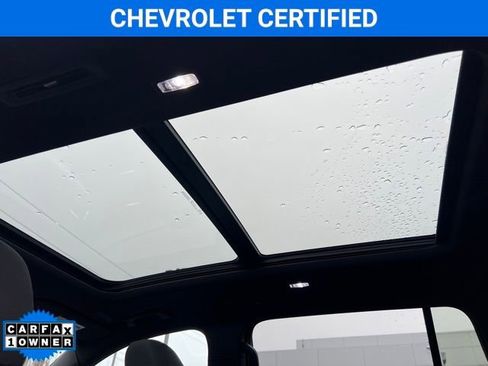 Certified 2025 Chevrolet Traverse LT w/ Sun and Wheel Package image 16