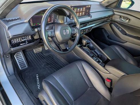 Used 2025 Honda Accord Sport image 10