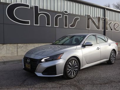 Used 2023 Nissan Altima 2.5 SV