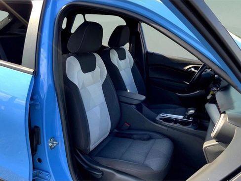 Used 2020 Subaru Forester Limited w/ Popular Package #3 image 9