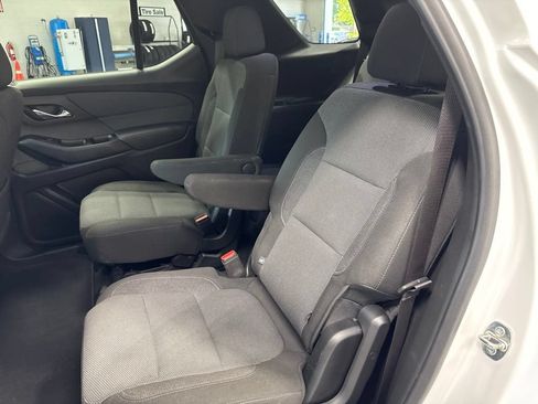 Used 2023 Chevrolet Traverse LT AWD/4WD image 35