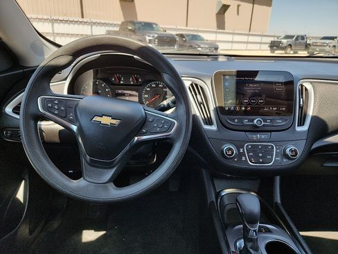Used 2024 Chevrolet Malibu LT FWD image 10