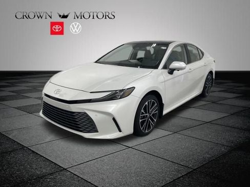 Used 2026 Toyota Camry XLE w/ Premium Plus Package AWD/4WD image 3