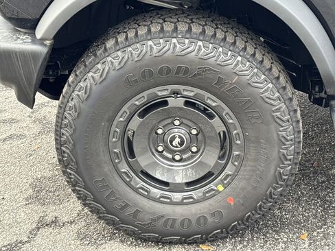 New 2025 Ford Bronco Outer Banks w/ Sasquatch Package image 11
