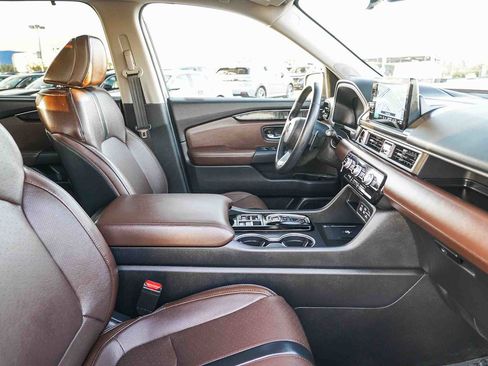 Certified 2025 Honda Pilot Elite image 16